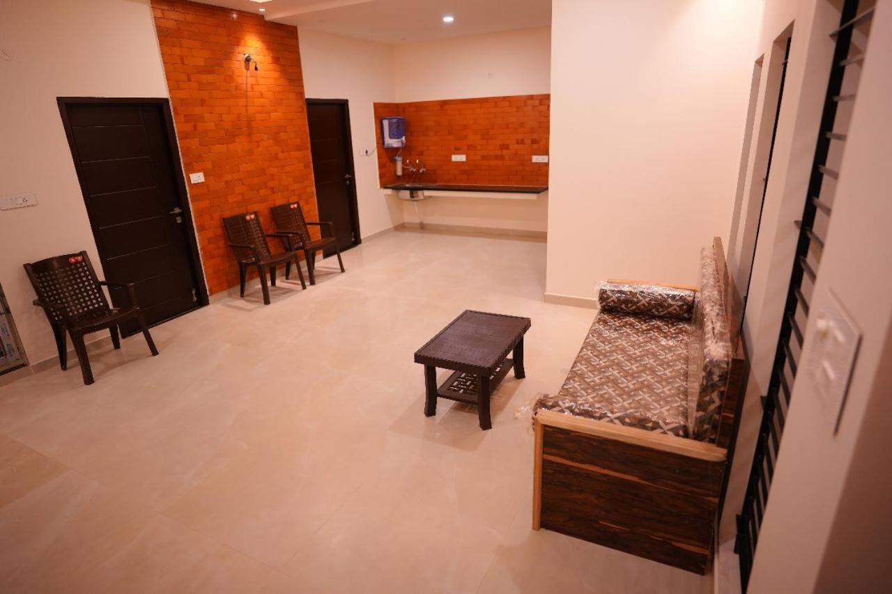 Melody Inn Luxury Home Stay Йеркод Экстерьер фото