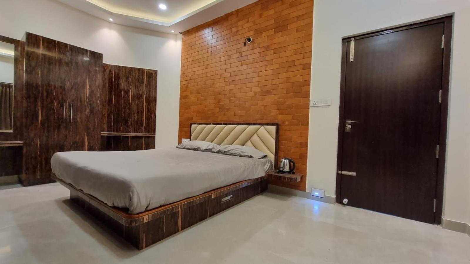 Melody Inn Luxury Home Stay Йеркод Экстерьер фото